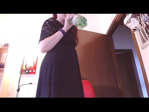 ❤️ 一个喜欢脏兮兮的内裤的顺从的奴隶，在看完这段视频后被迫自慰！这是个很好的例子。 Porno fb